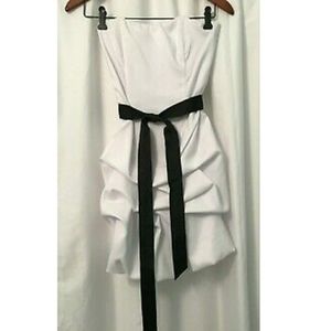 WishesWishesWishes Strapless White Bubble Dress -7